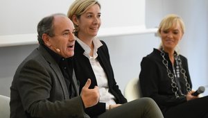 Moderator Kons mit Cornelia Holsten und Katja Hofem